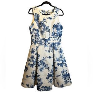 Size 12 Danny & Nicole Blue & White Floral Dress